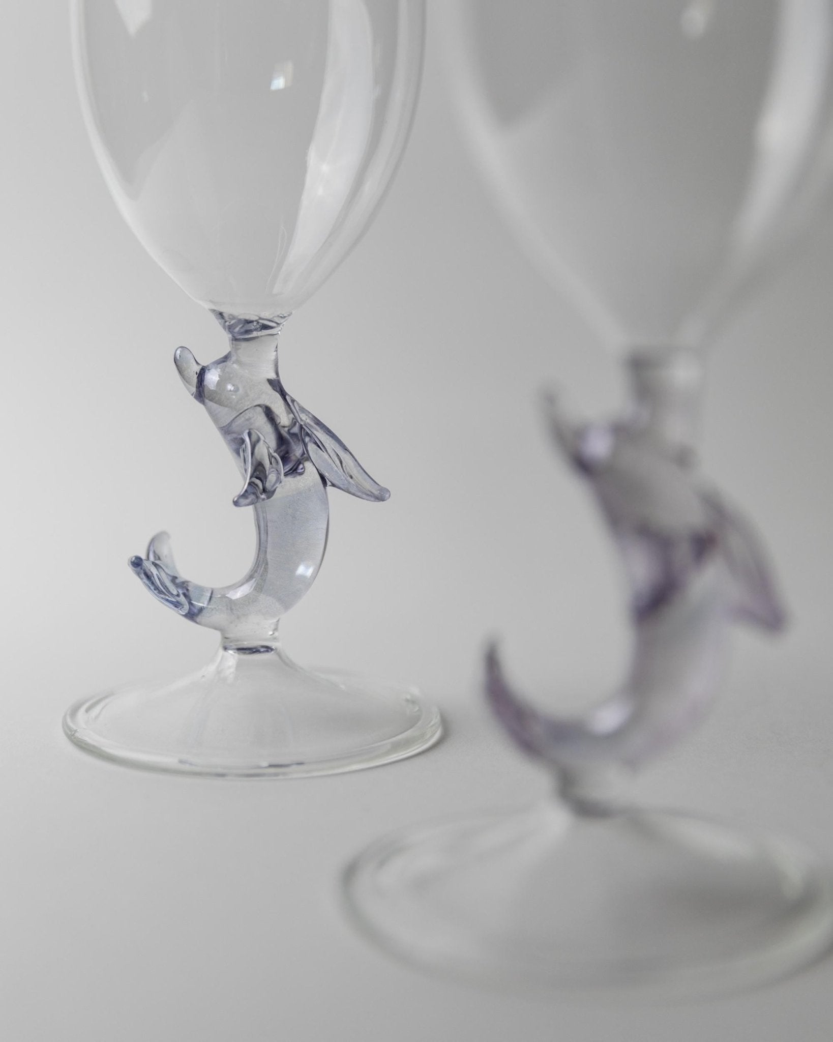Set von 2 Vintage Weinglas mit Delfinfuß von Murano, Lila