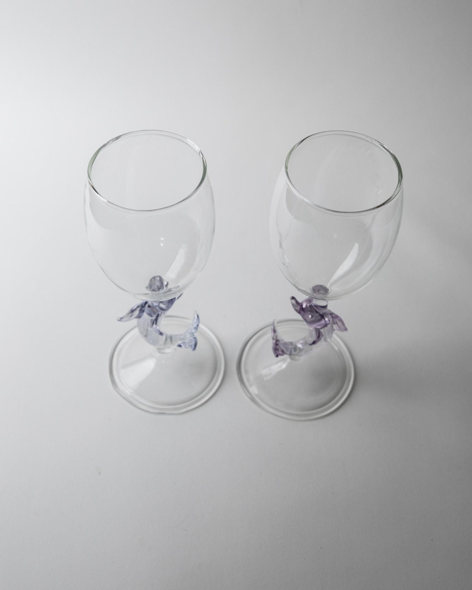 Set von 2 Vintage Weinglas mit Delfinfuß von Murano, Lila