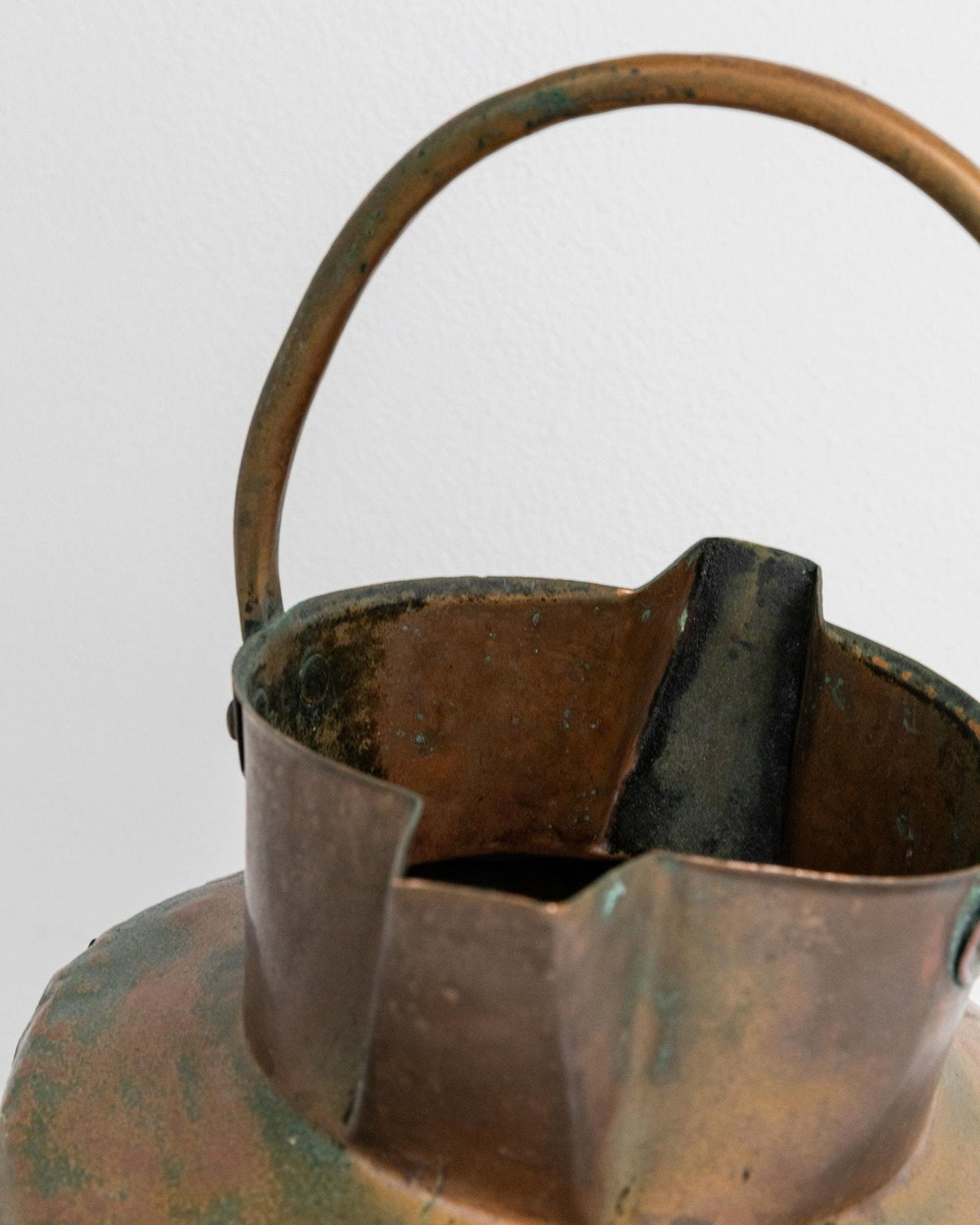 Vintage Metallkrug aus Kupfer und Messing mit Henkel, rustikales Landhausdesign