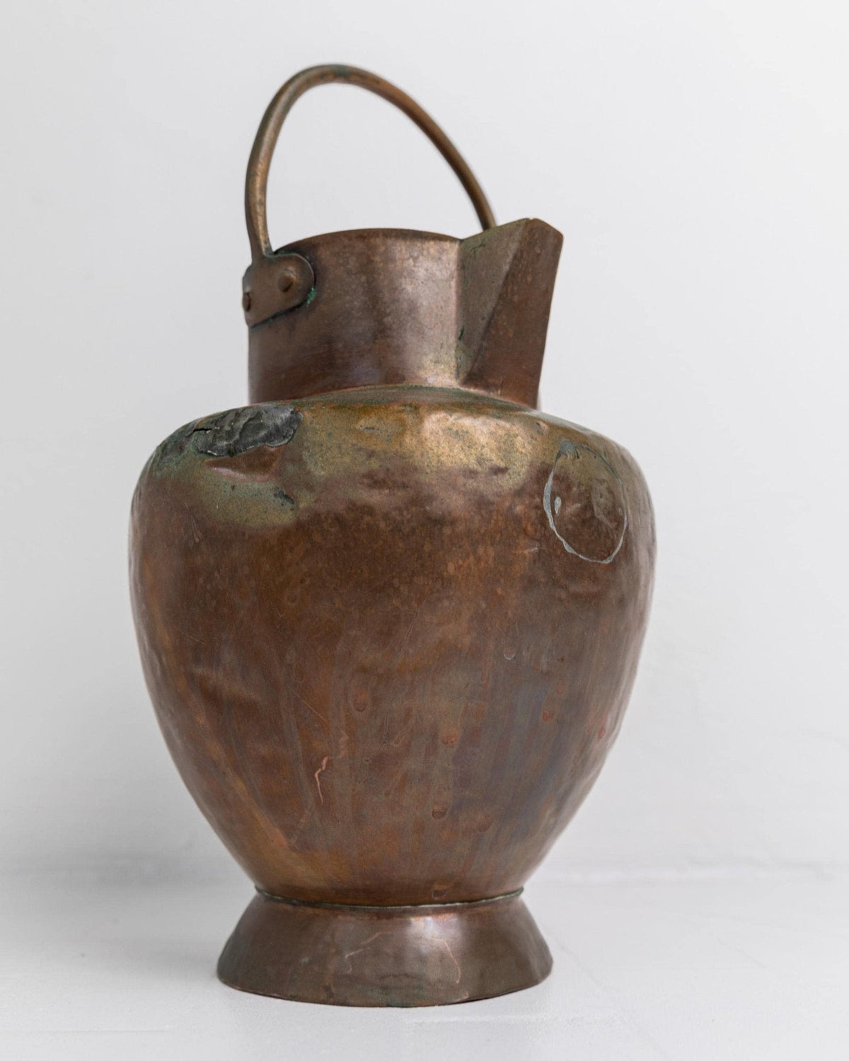 Vintage Metallkrug aus Kupfer und Messing mit Henkel, rustikales Landhausdesign