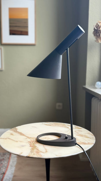 Vintage Tischlampe AJ von Arne Jacobsen für Louis Poulsen Braun Grau