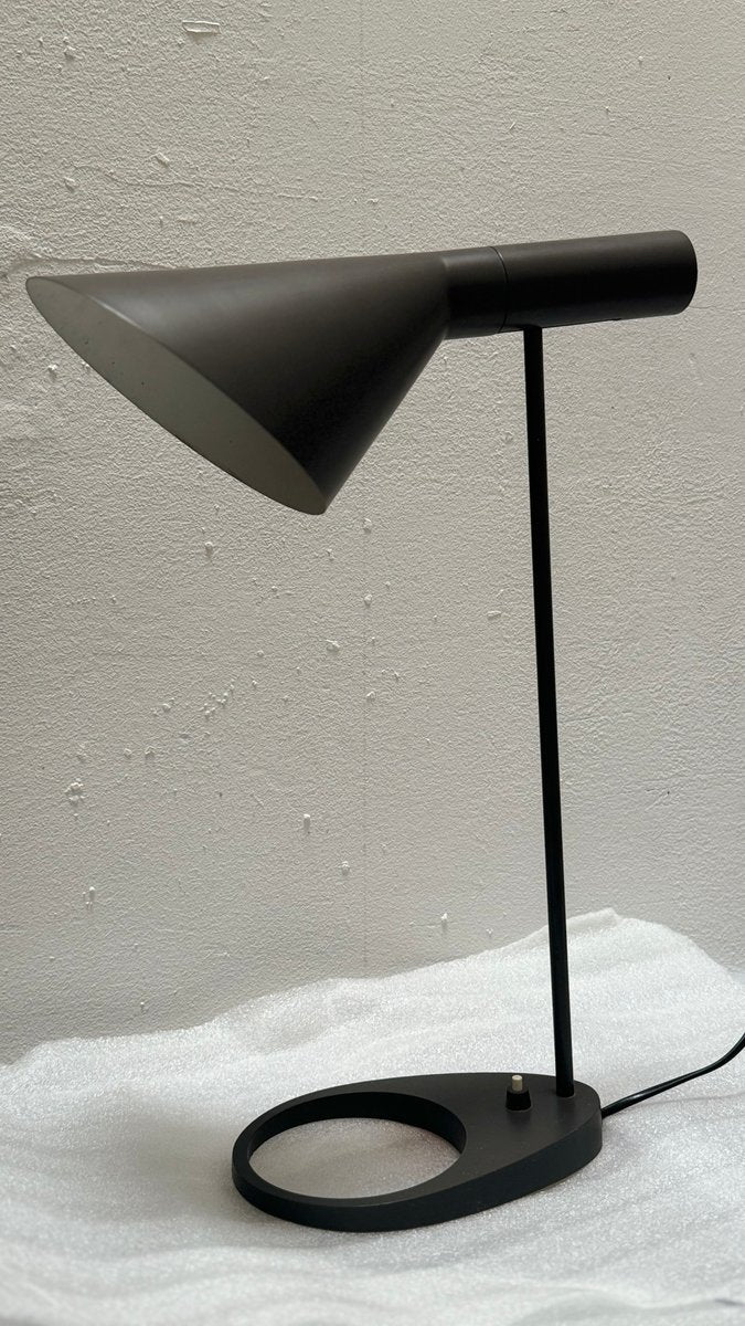 Vintage Tischlampe AJ von Arne Jacobsen für Louis Poulsen Braun Grau