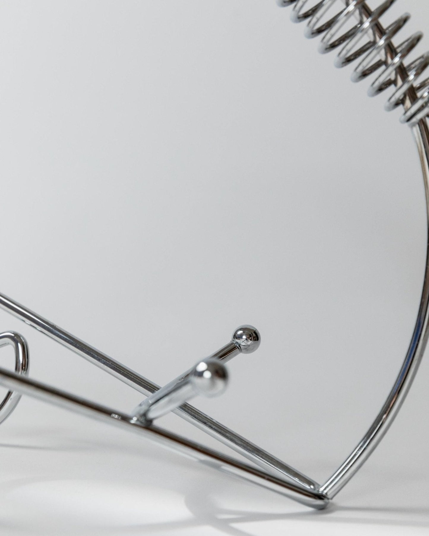 Vintage Flaschenhalter aus Chrom mit Spiralgriff