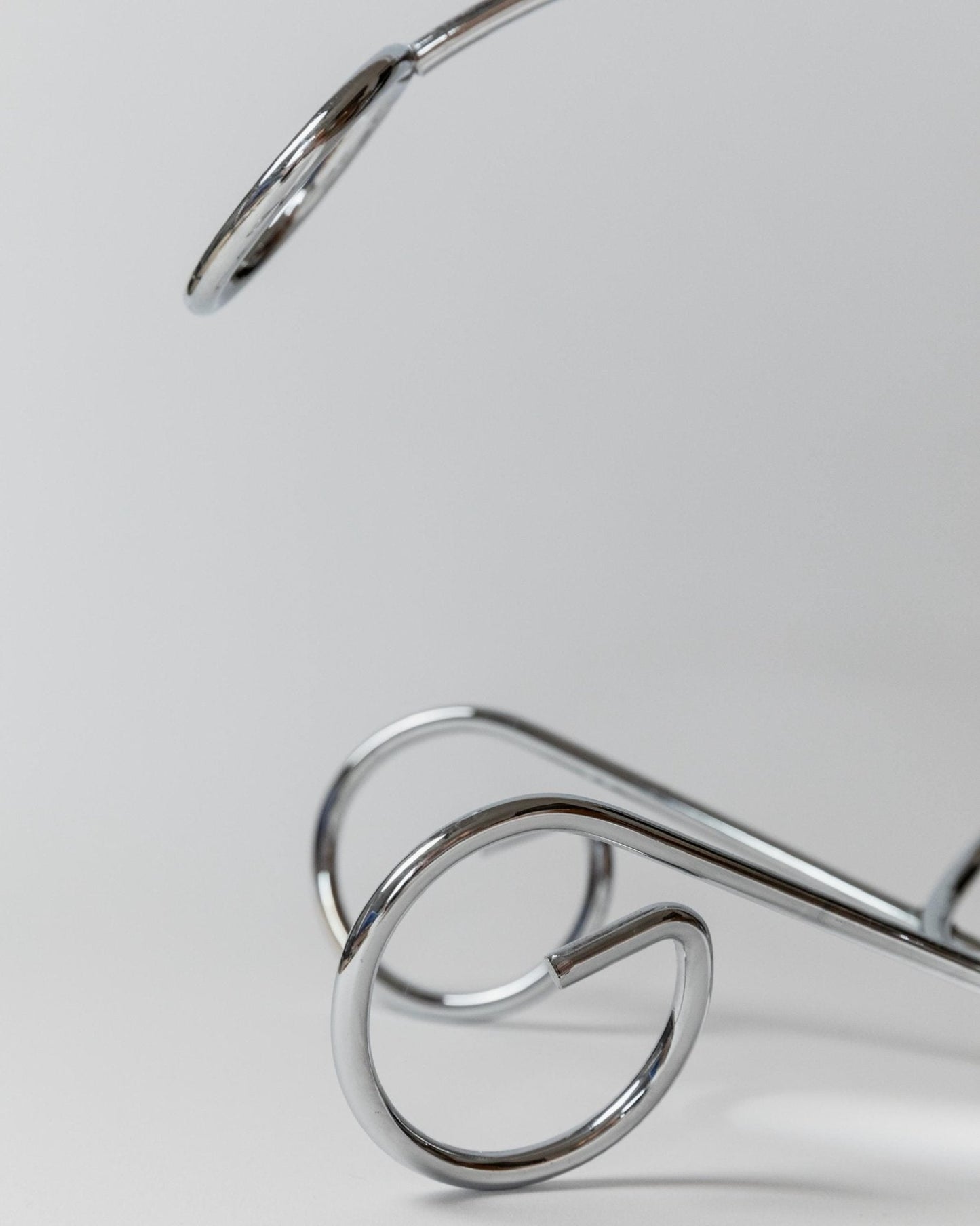 Vintage Flaschenhalter aus Chrom mit Spiralgriff