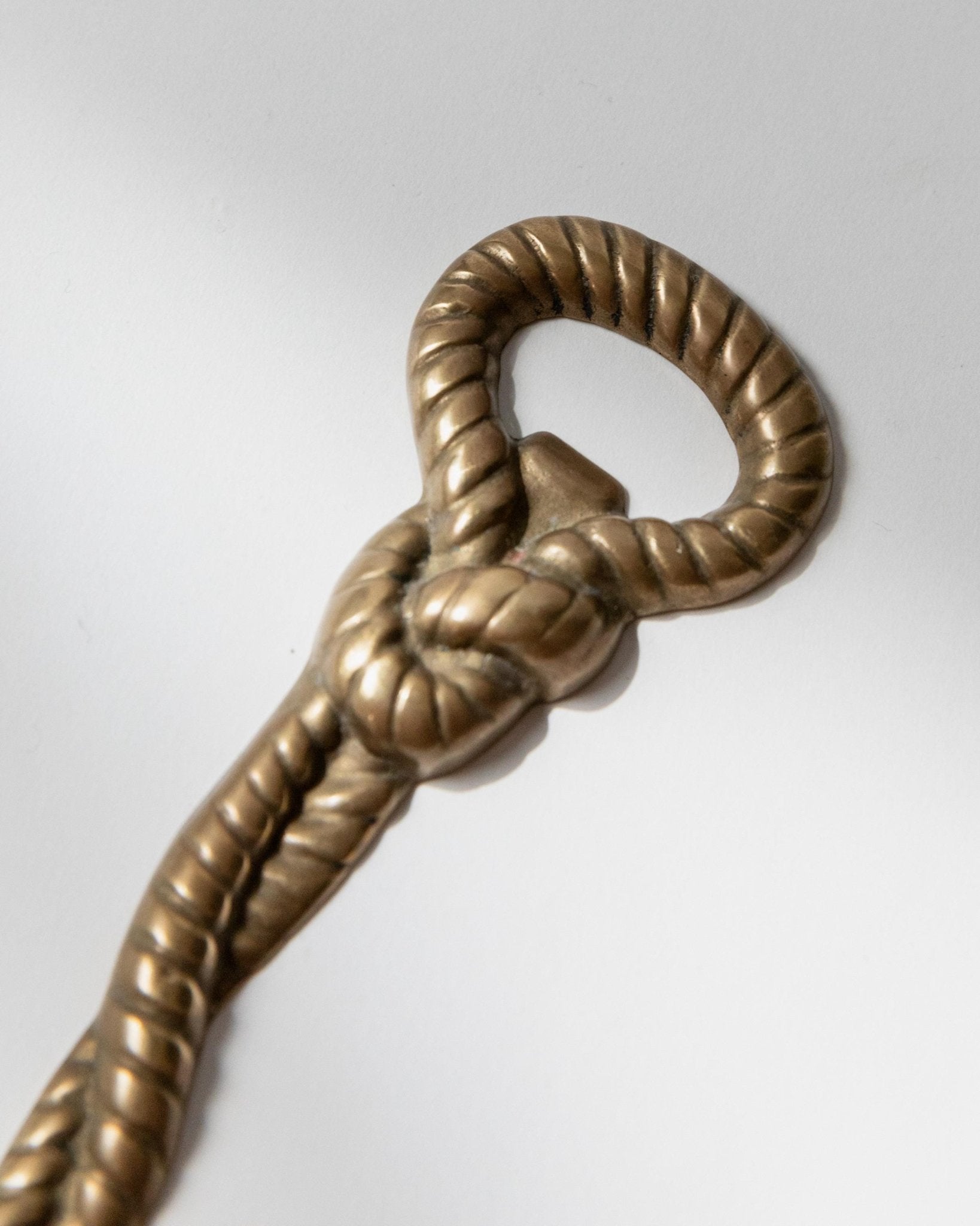 Vintage Flaschenöffner Rope and Knot von Italien 1960er, Messing, zeitloses Design, Geschenkidee