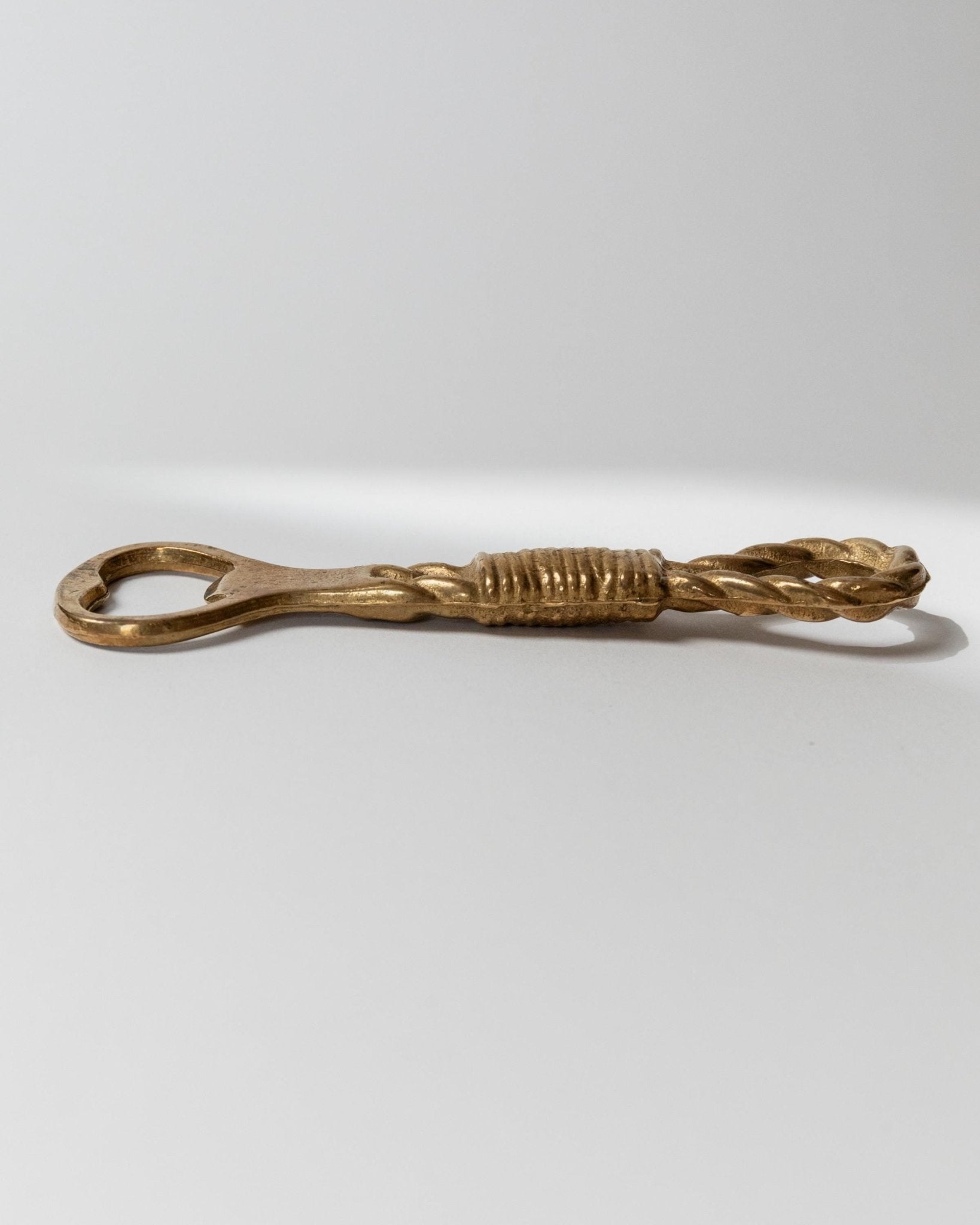 Vintage Flaschenöffner Rope and Loop von Italien 1960er, Messing, zeitloses Design, Geschenkidee