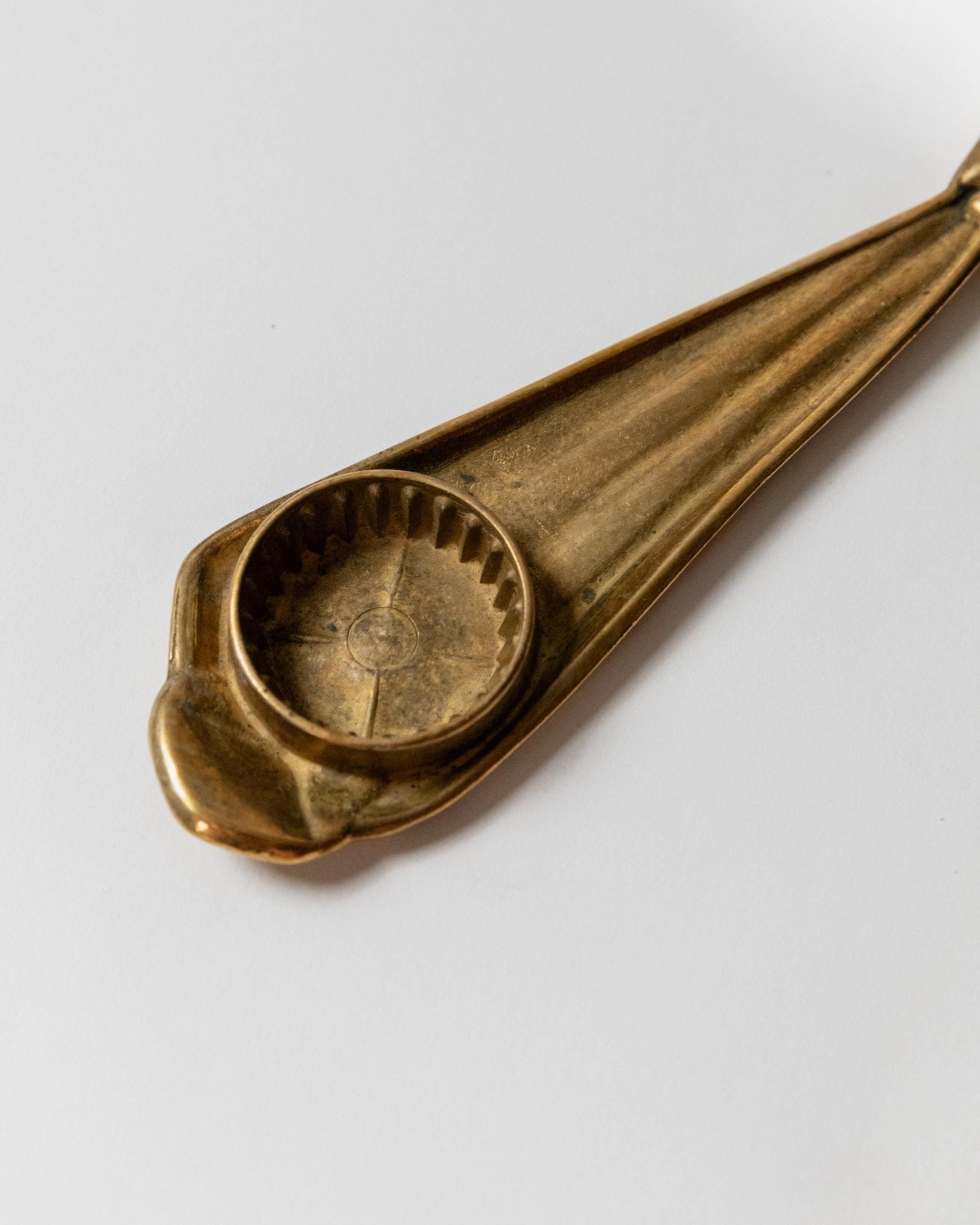 Vintage Flaschenöffner Krawattenform von Vezzani für Vezzani