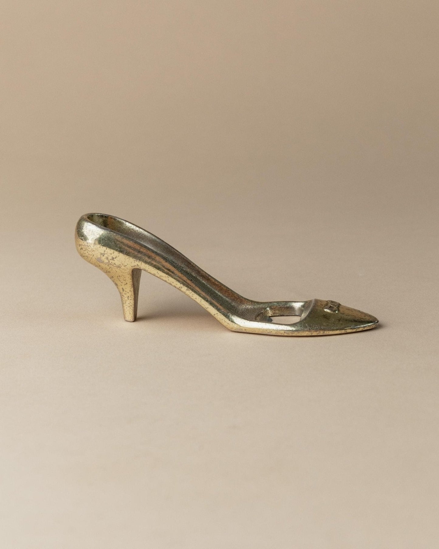 Vintage Flaschenöffner "High Heel" mit Schleife, Messing, Italien 1980er