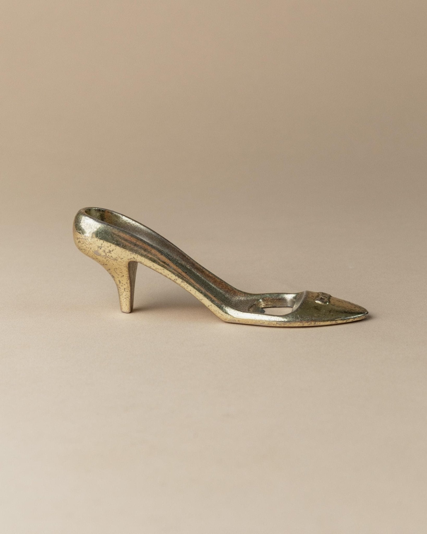 Vintage Flaschenöffner "High Heel" mit Schleife, Messing, Italien 1980er