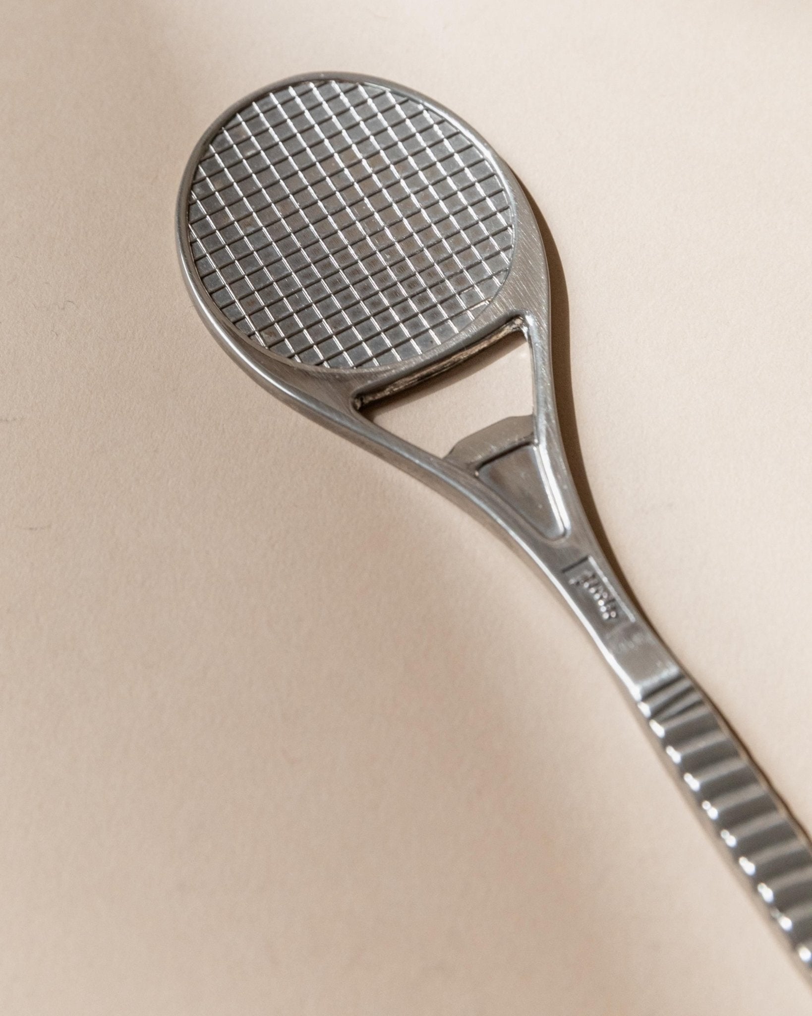 Vintage Flaschenöffner Tennis Racket von Perrier
