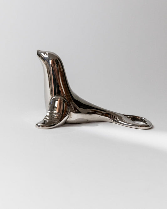 Vintage Flaschenöffner Seehund-Form versilbert von Italien 1960er, elegantes Retro-Barobjekt