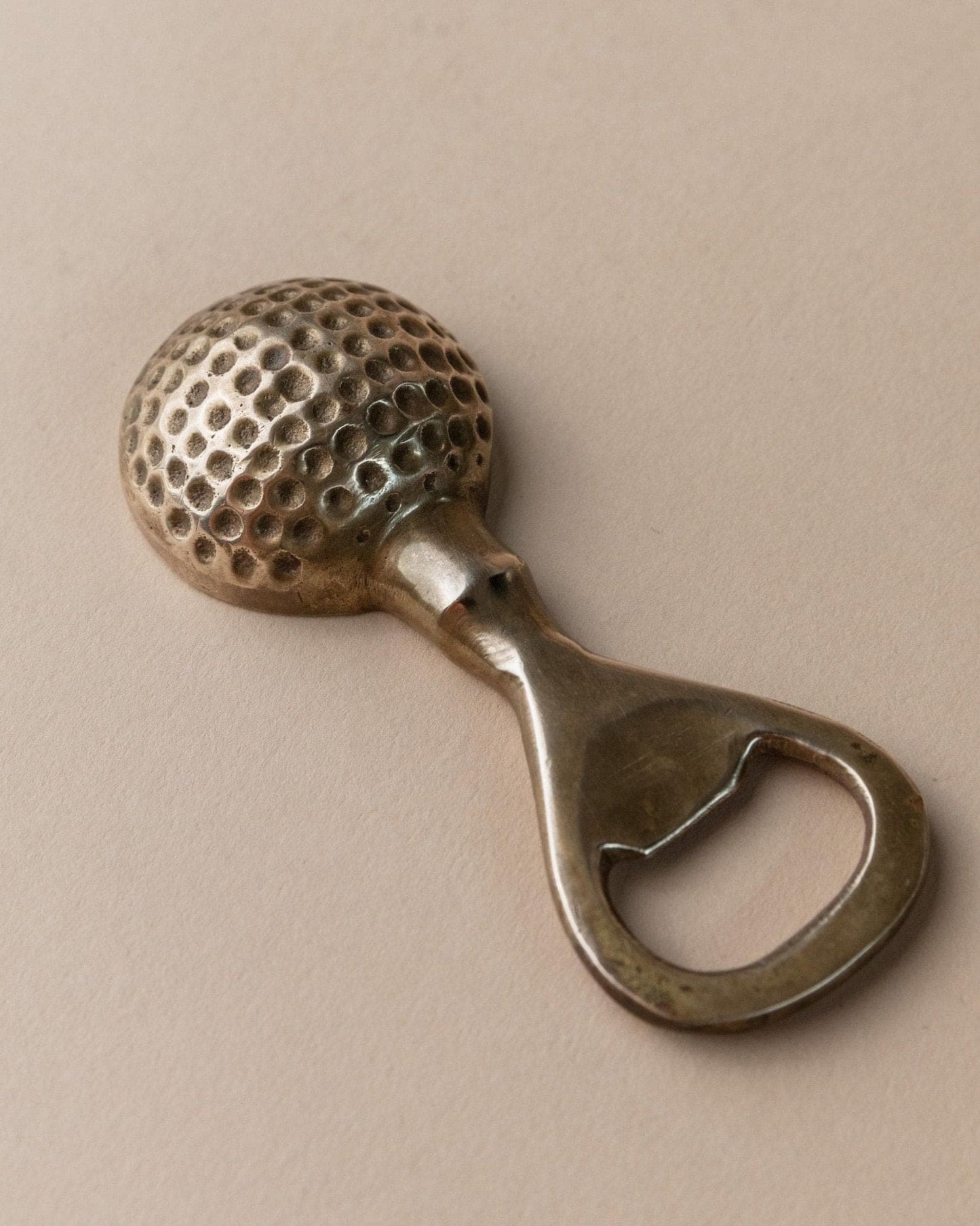 Décapsuleur vintage en forme de balle de golf en laiton, design du milieu du siècle, Italie, années 1960