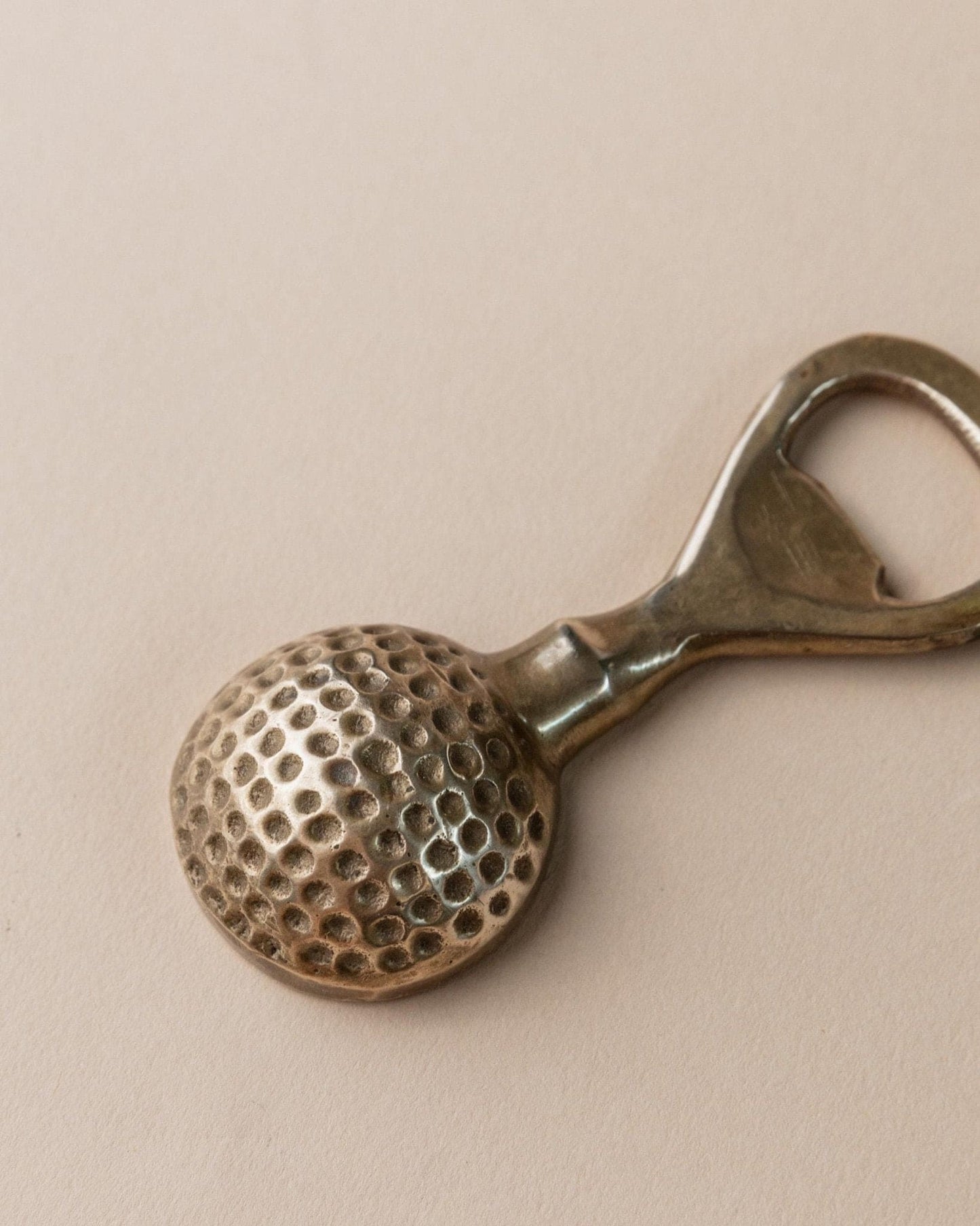 Décapsuleur vintage en forme de balle de golf en laiton, design du milieu du siècle, Italie, années 1960