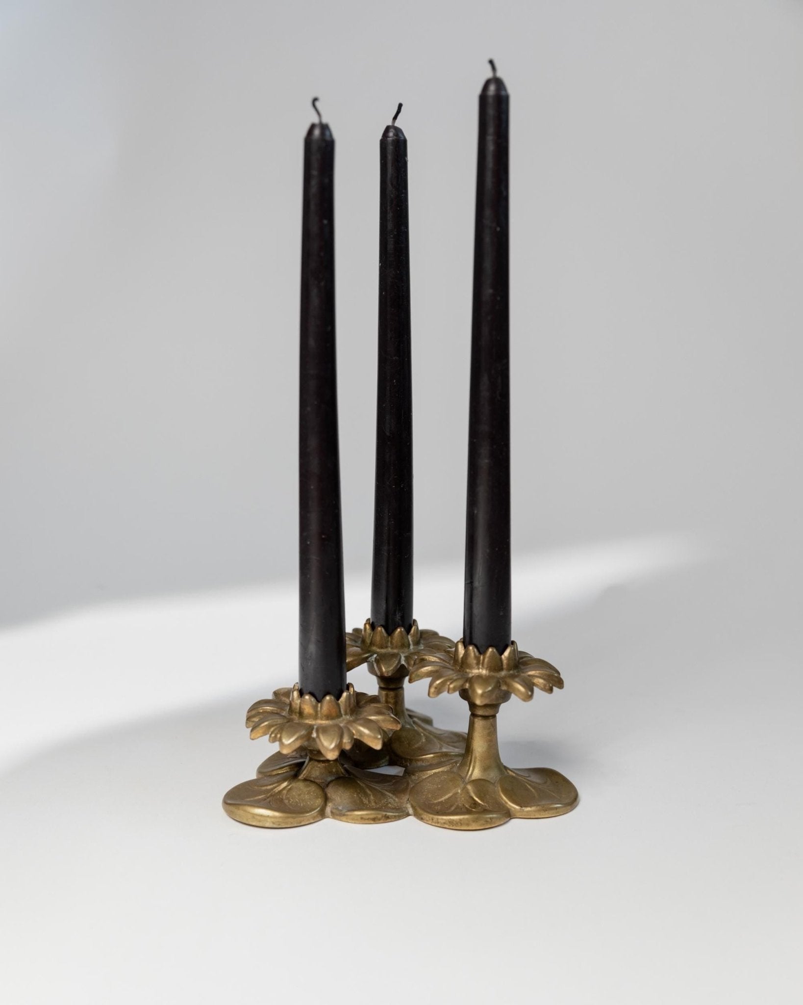 Vintage Kerzenhalter Messing mit 3 Blüten, Art Nouveau Italien 1930er