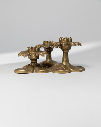Vintage Kerzenhalter Messing mit 3 Blüten, Art Nouveau Italien 1930er