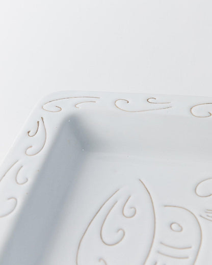 Assiette vintage en céramique blanche motif coq style Jacques Innocenti années 1960