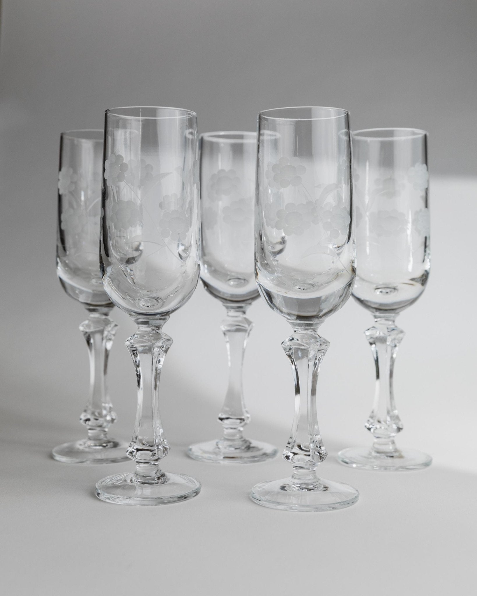 Vintage Champagnerglas Set von 5 mit floraler Gravur, einzigartig, Italien 1960er