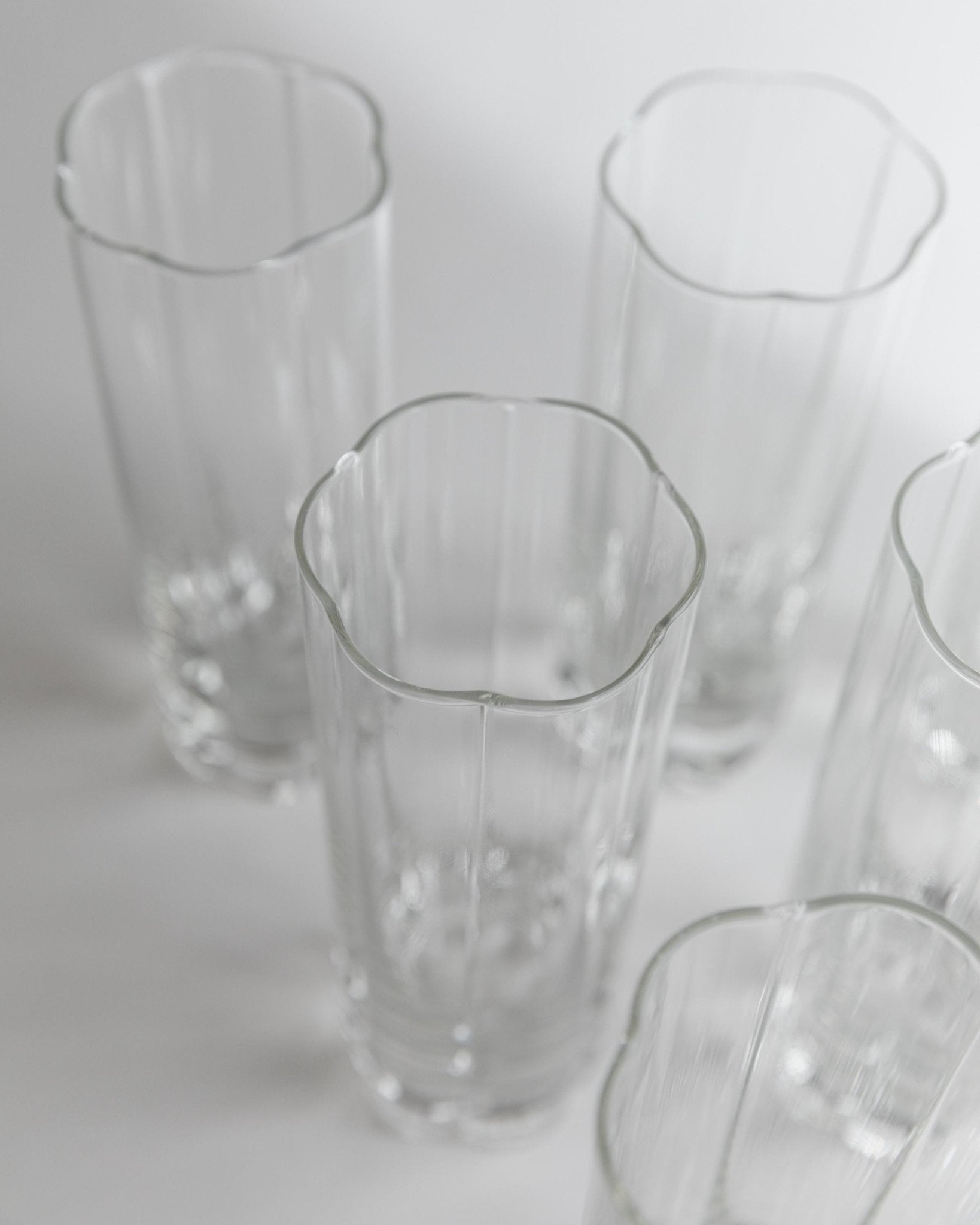 Vintage Trinkglas Set von 6 Flower Shape