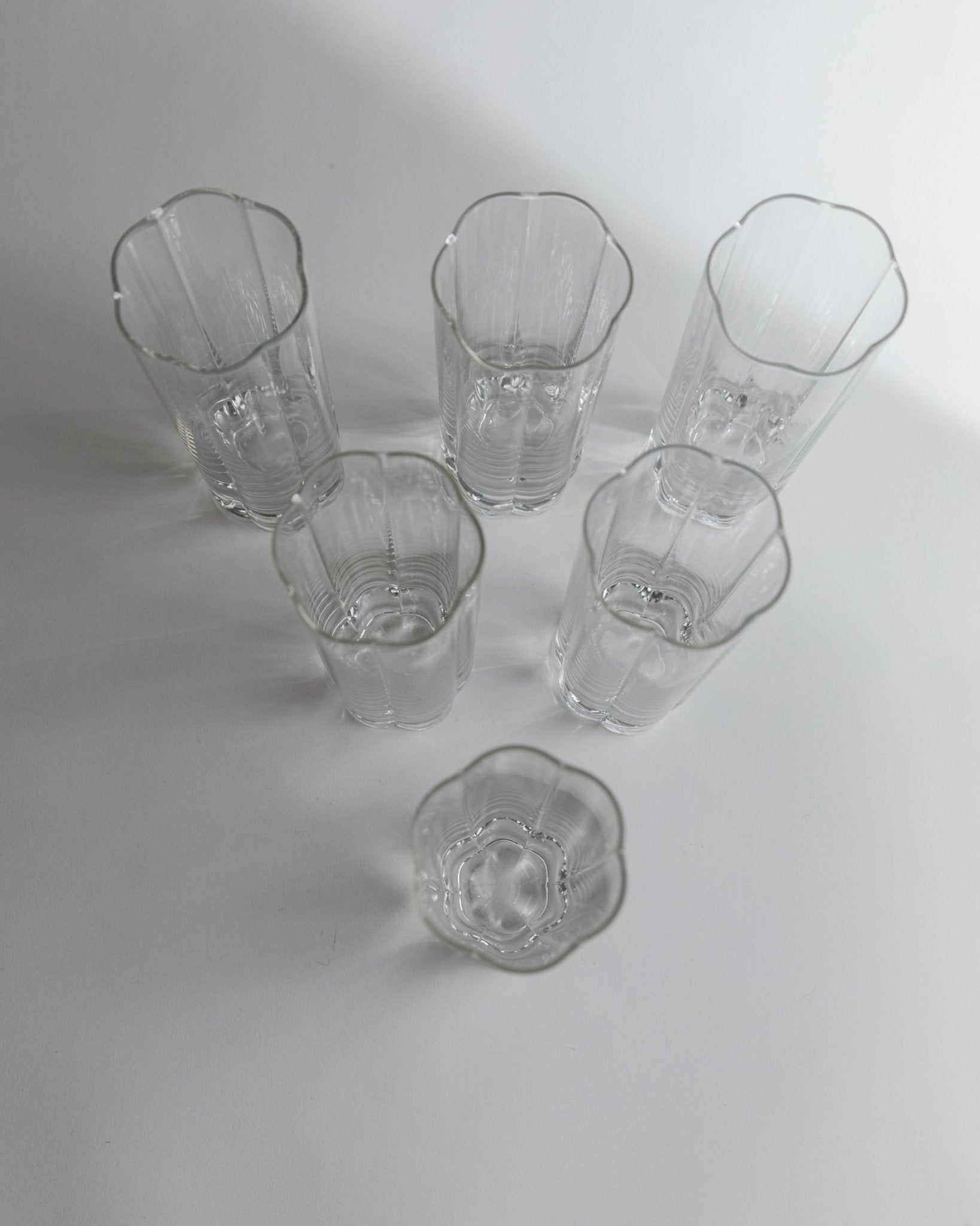 Vintage Trinkglas Set von 6 Flower Shape