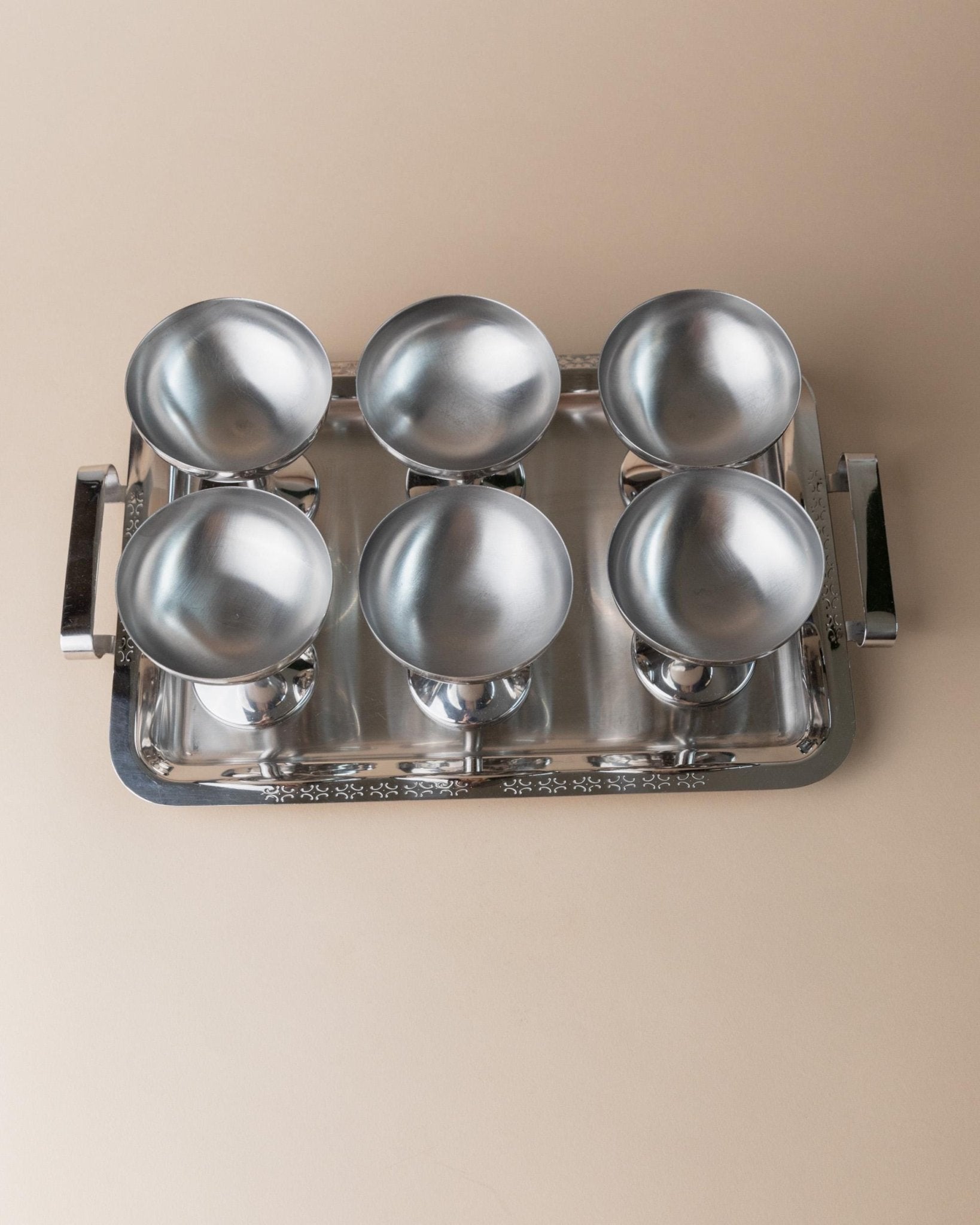 Vintage Trinkset Set von 6 mit Tablett, Edelstahl, Italien 1970er, spülmaschinenfest