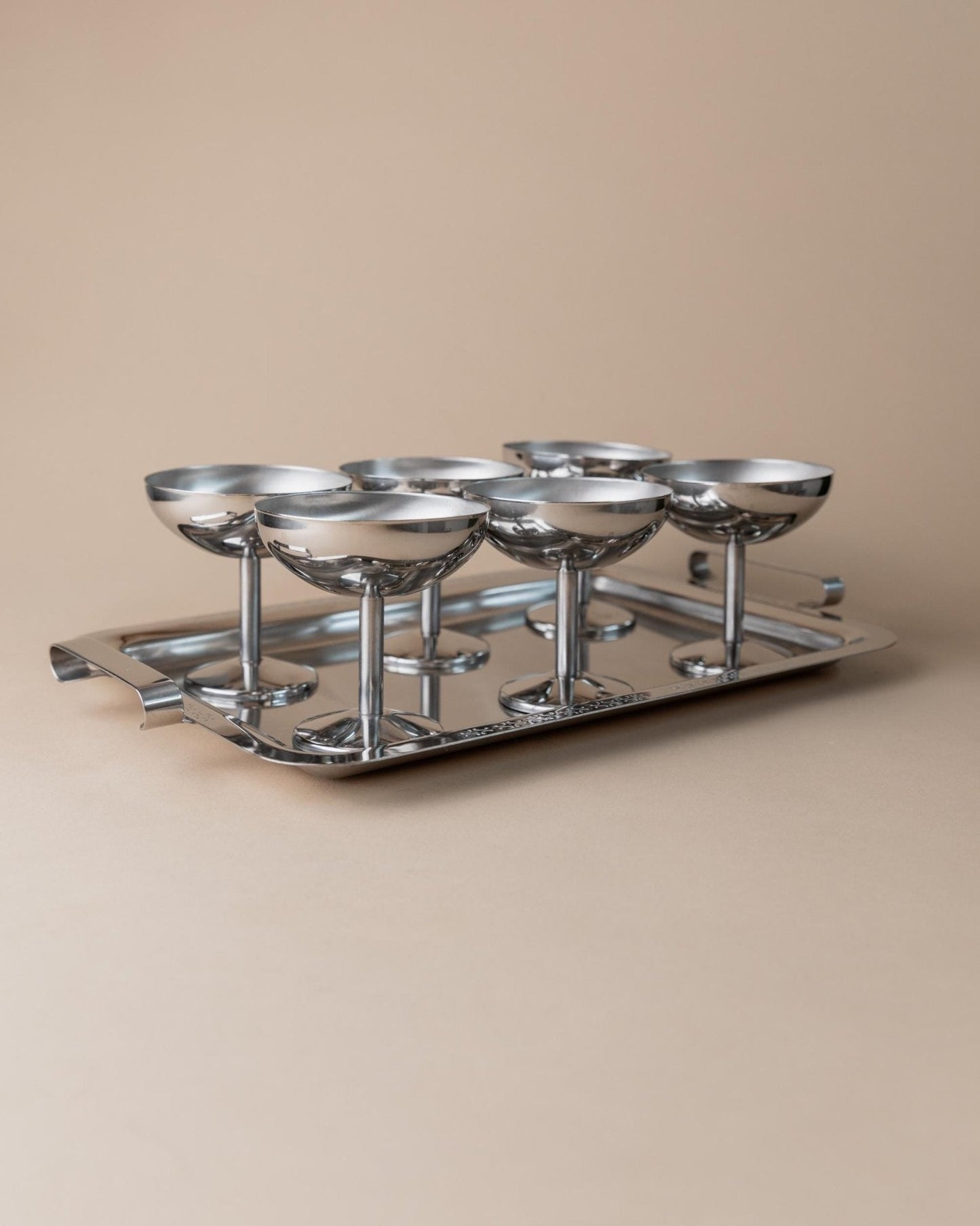 Vintage Trinkset Set von 6 mit Tablett, Edelstahl, Italien 1970er, spülmaschinenfest