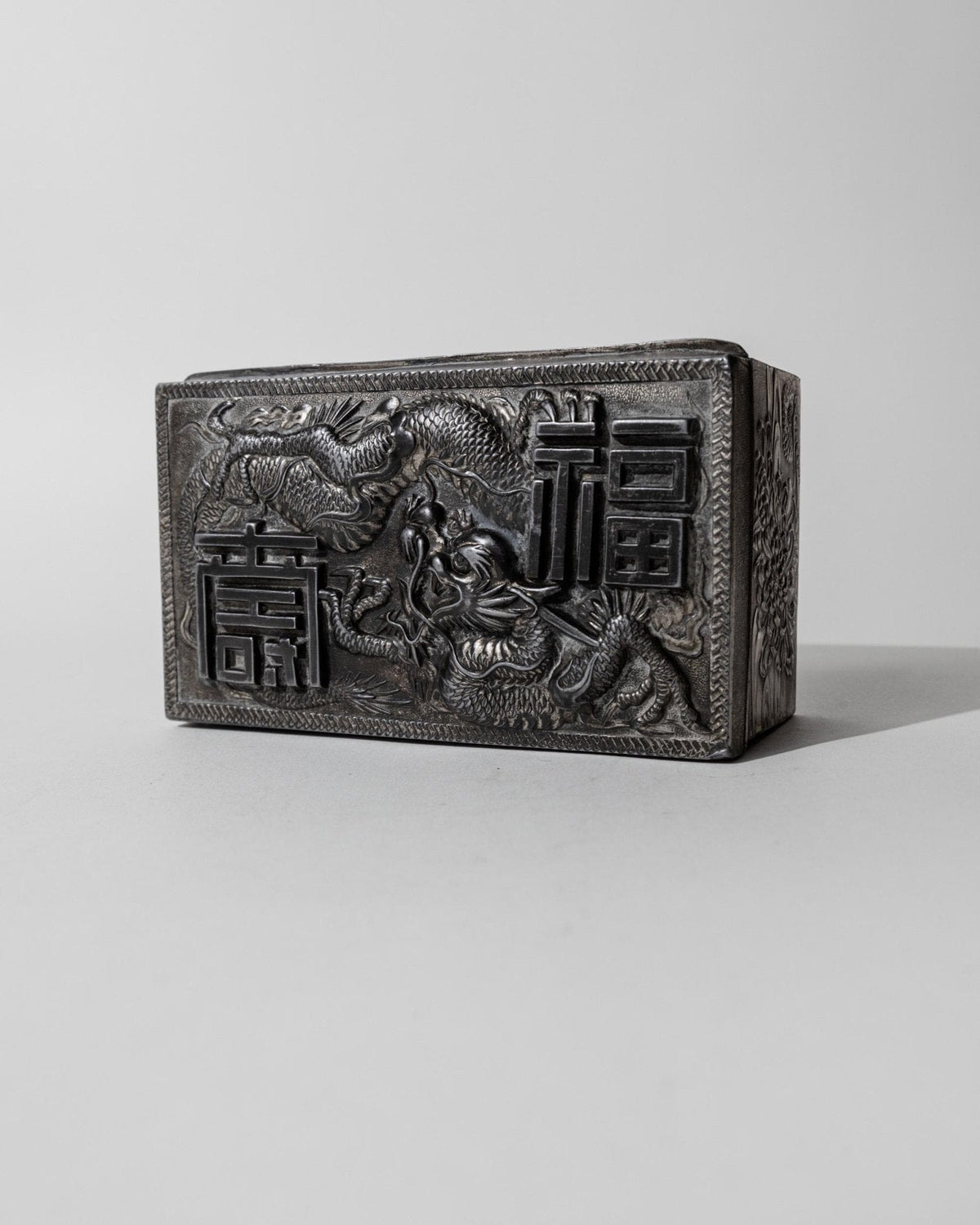 Vintage Dose mit Drachenmotiv, Silber und Holzintarsien, Japan