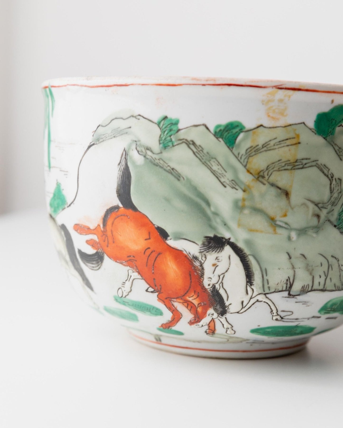 Vintage Blumentopf chinesisches Motiv handbemalt mit Pferden und Figuren