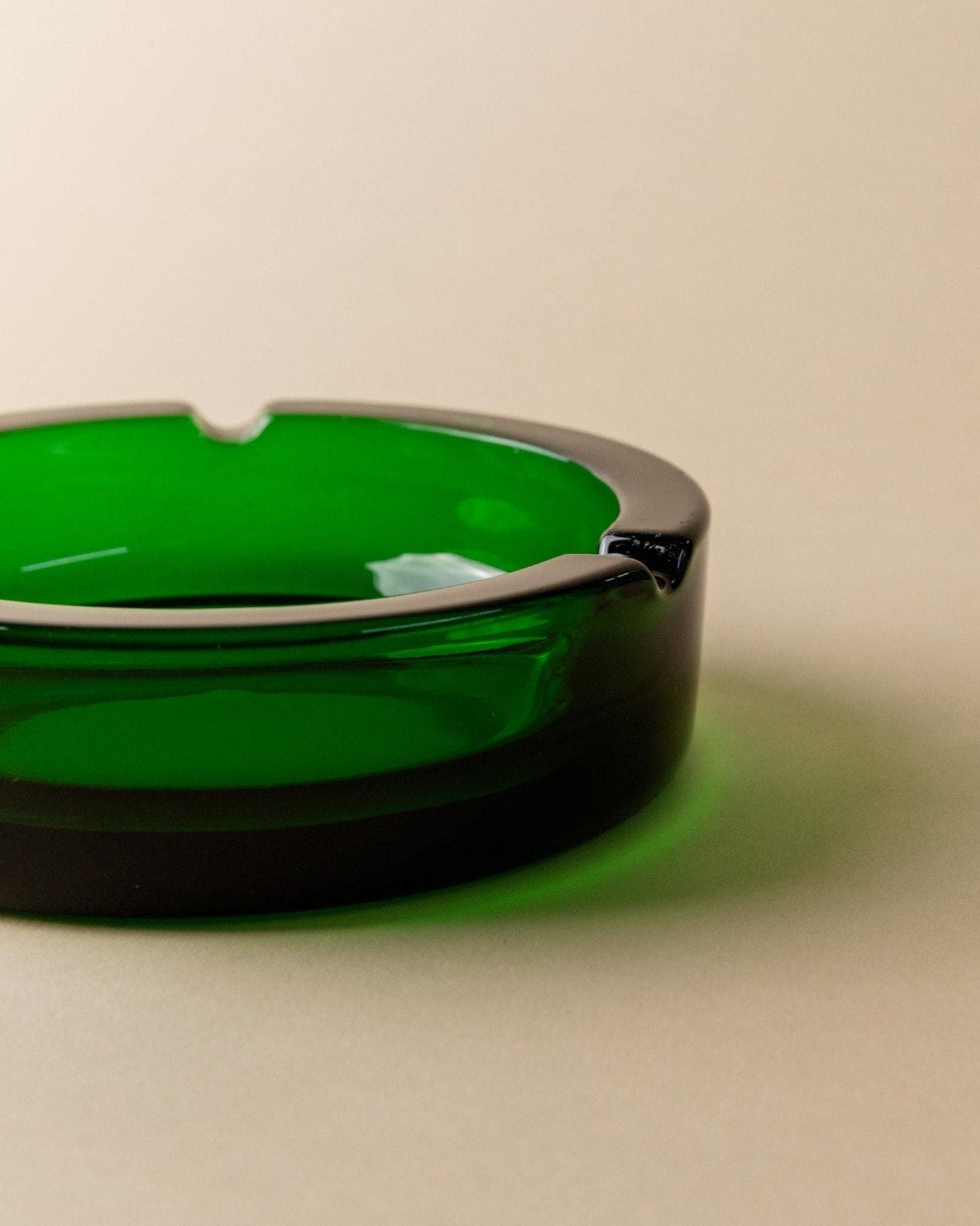 Vintage ashtray glass green Mid Century Design Italy 1970s