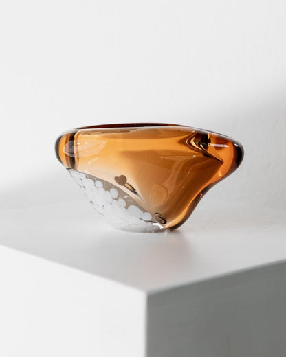 Vintage Glasschale Aschenbecher von Pavel Stejskal für Beranek Skrdlovice, orange weiße Punkte