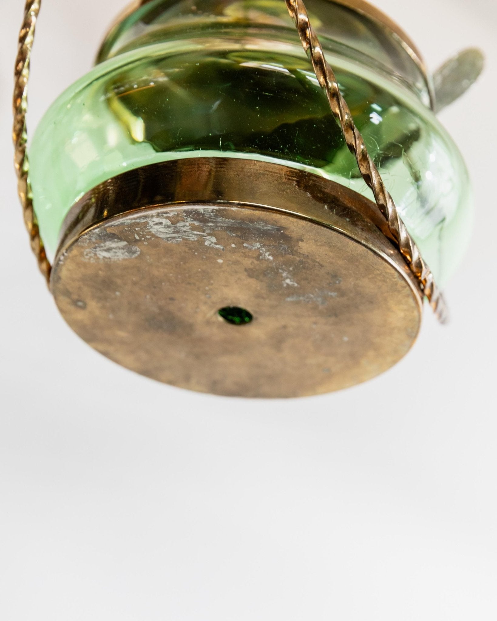 Vintage Glasschale mit Deckel, Smaragdgrün, goldene Details, Retro, 1940er, Dekoration