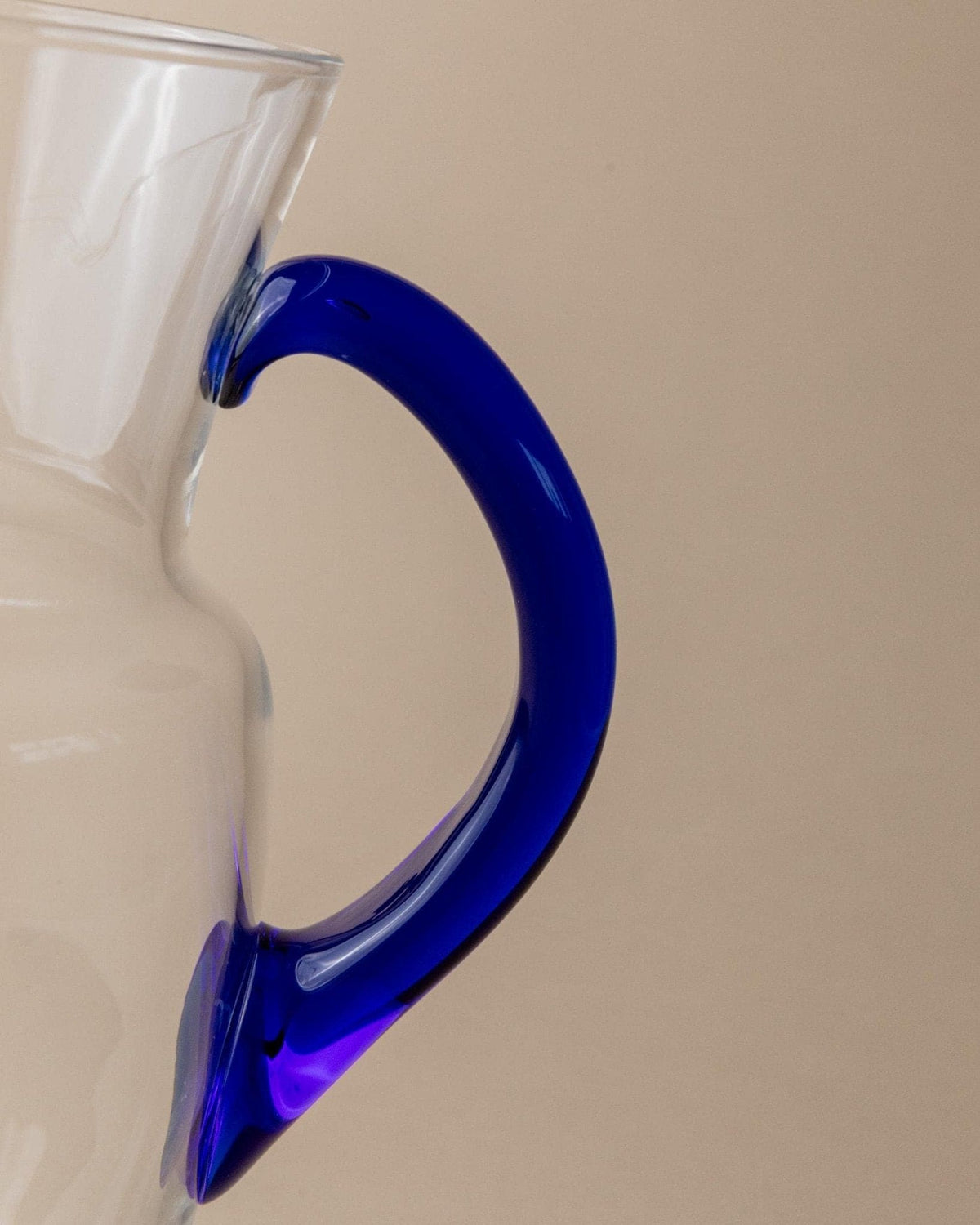 Vintage glass jug - clear glass and blue handle - Mid Century Design Italy 1970s