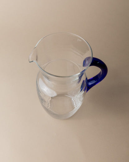 Pichet vintage en verre transparent et anse bleue - Design Mid-Century Italie années 1970