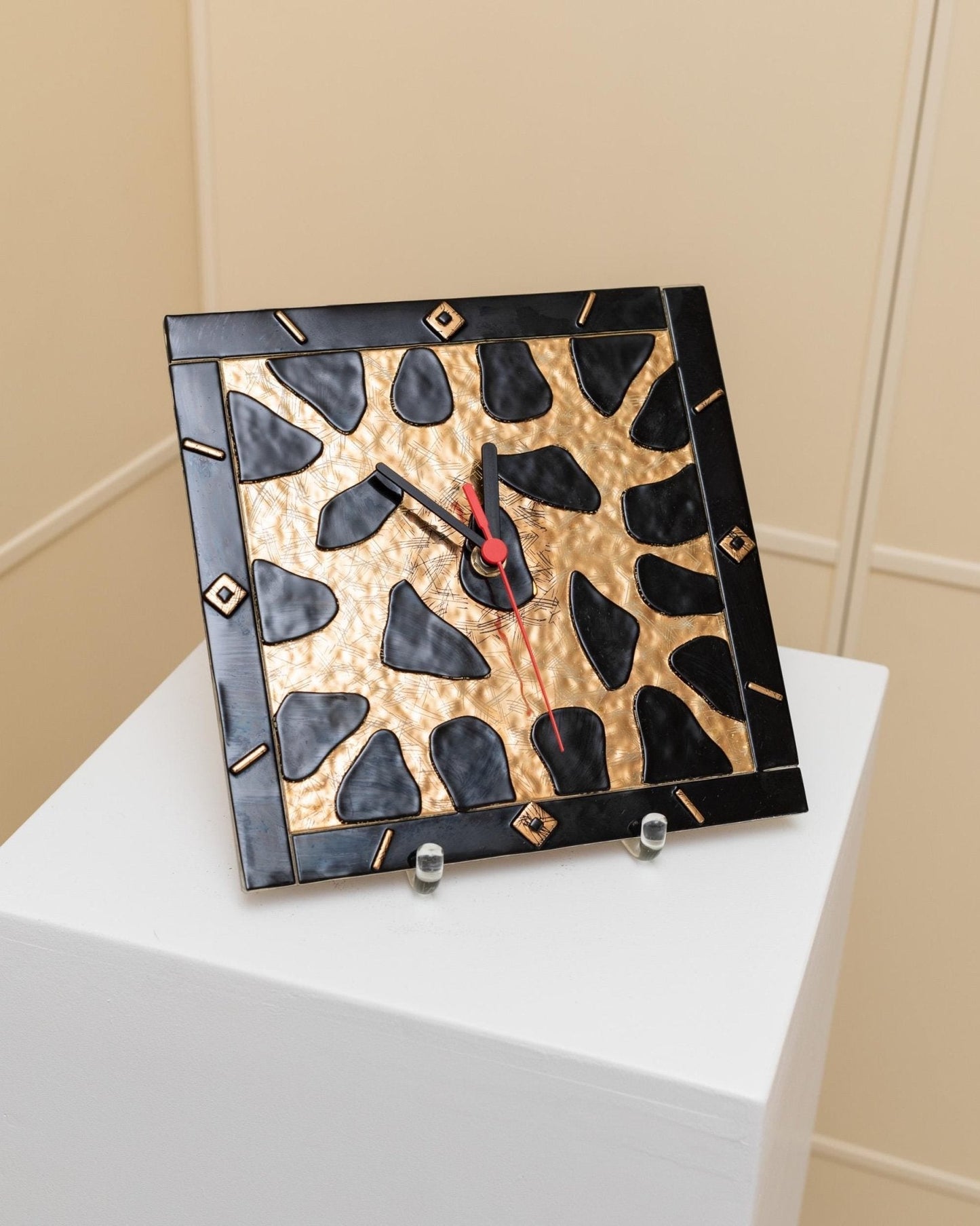 Vintage Wanduhr aus Murano Glas mit Leo-Muster in Gold und Schwarz, Memphis-Stil, 1980er