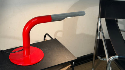 Tischlampe "Gulp" von Ingo Maurer für Design M, Rot und Chrom