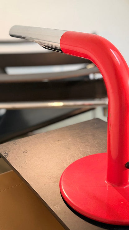 Tischlampe "Gulp" von Ingo Maurer für Design M, Rot und Chrom