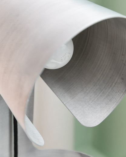 Lampe vintage en aluminium par Dominik Hehl