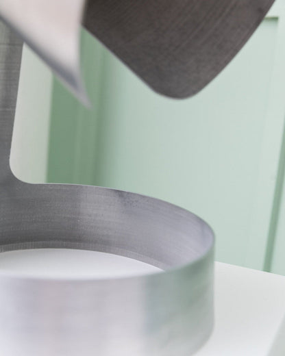 Lampe vintage en aluminium par Dominik Hehl