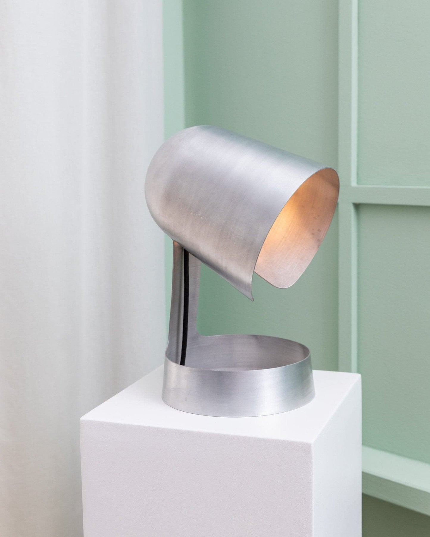 Lampe vintage en aluminium par Dominik Hehl