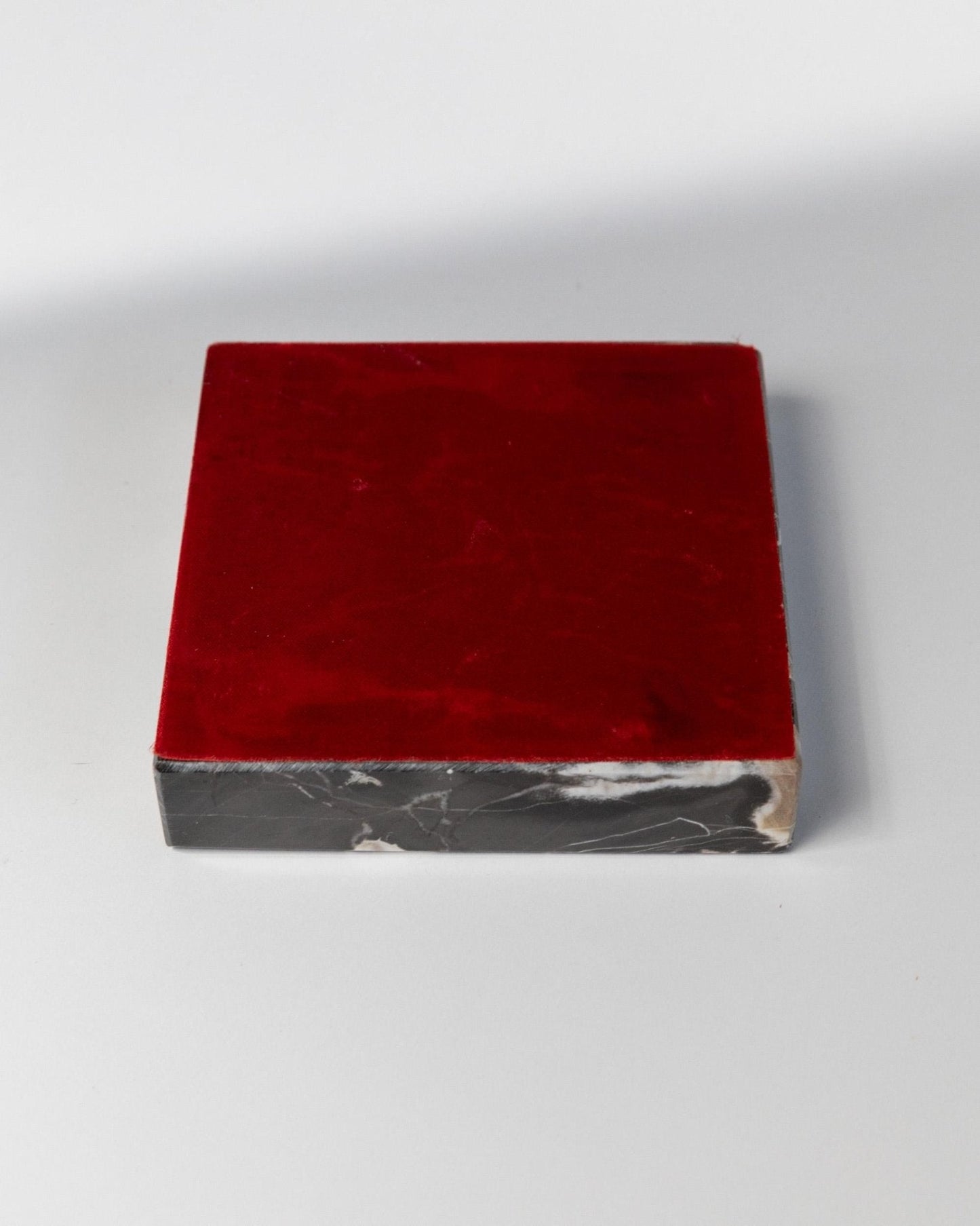 Vintage Aschenbecher aus Marmor von Italien 1970er, schwarz-beige marmoriert, zeitloses Design