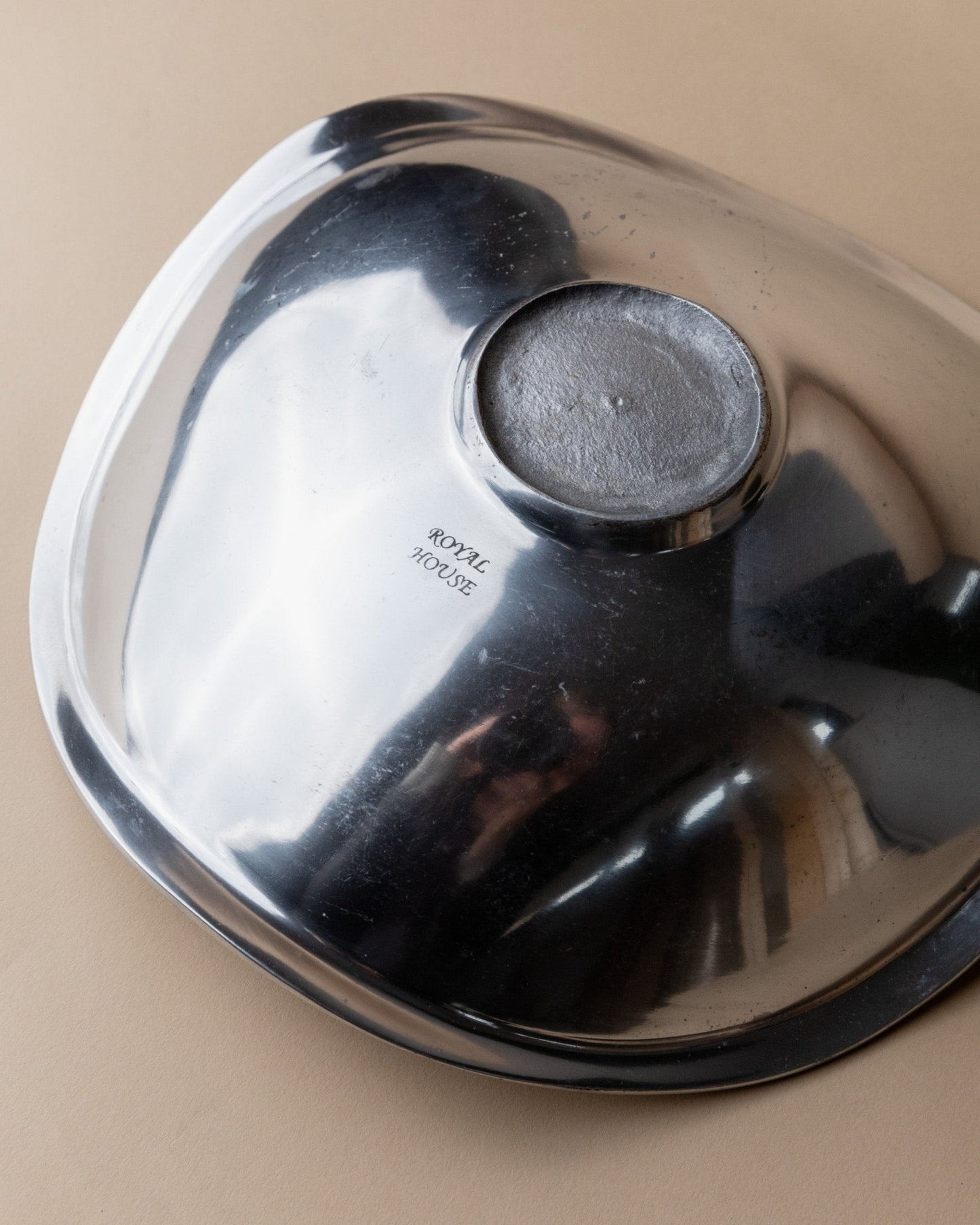 Vintage Schale Metall rot emailliert von Royal House