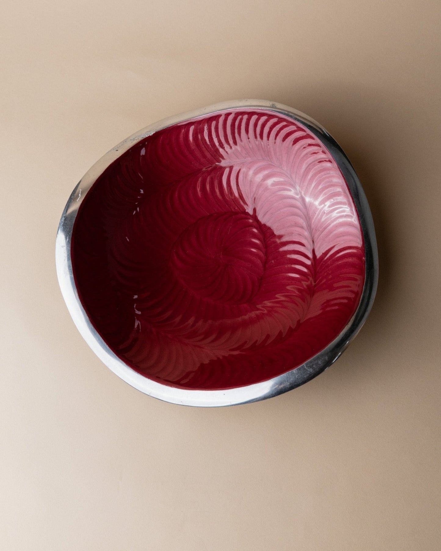 Vintage Schale Metall rot emailliert von Royal House