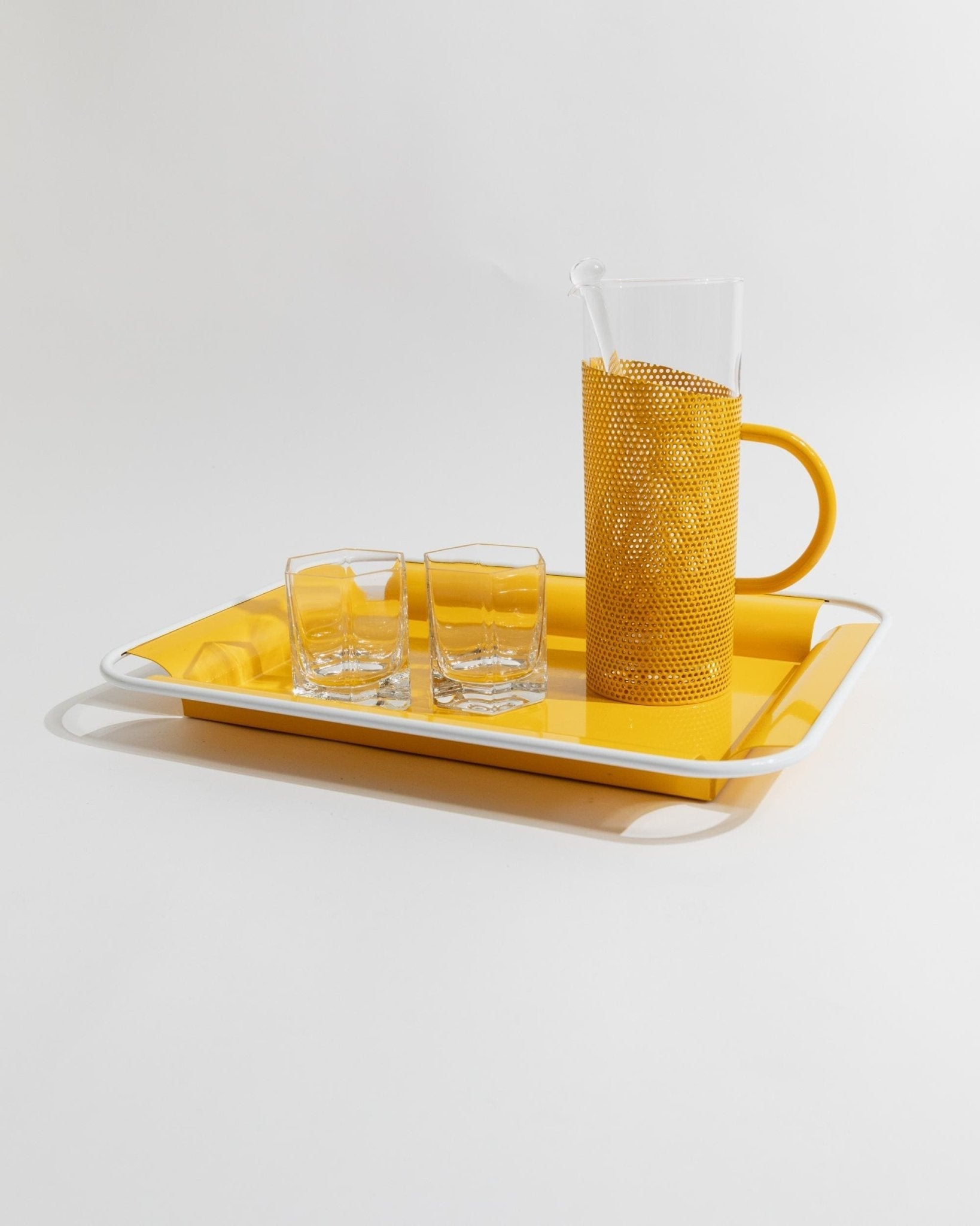 Vintage Tablett Metall gelb mit weißen Griffen