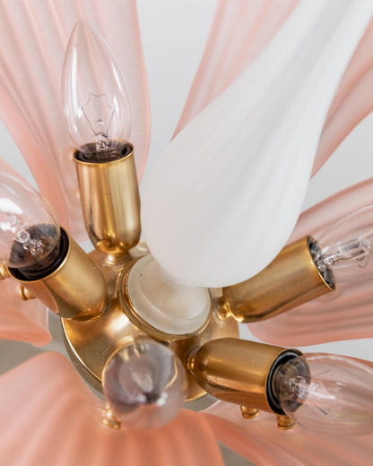 Plafonnier vintage en verre de Murano en forme de fleur en métal doré rose Italie années 1960