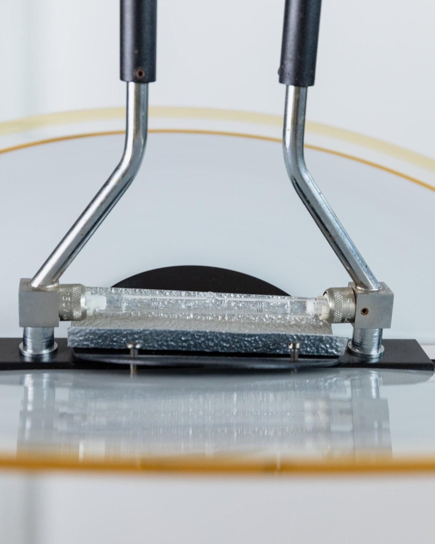 Plafonnier vintage en verre de Murano géométrique blanc jaune noir Memphis années 80