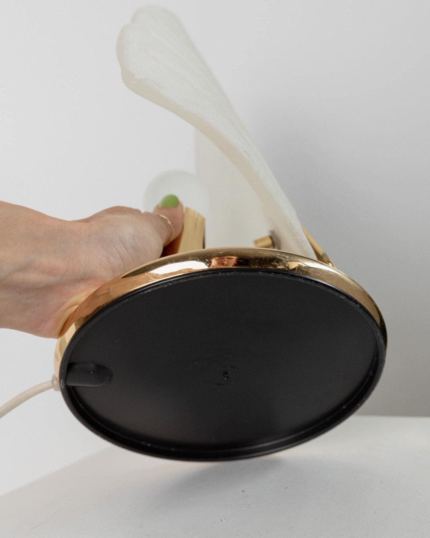 Vintage Murano Glas Tischlampe Blattförmig Gold Metallbasis Italien 1980er