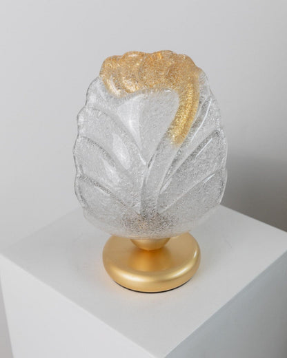 Lampe de table vintage en verre de Murano en forme de feuille avec base en métal doré, design italien des années 1980