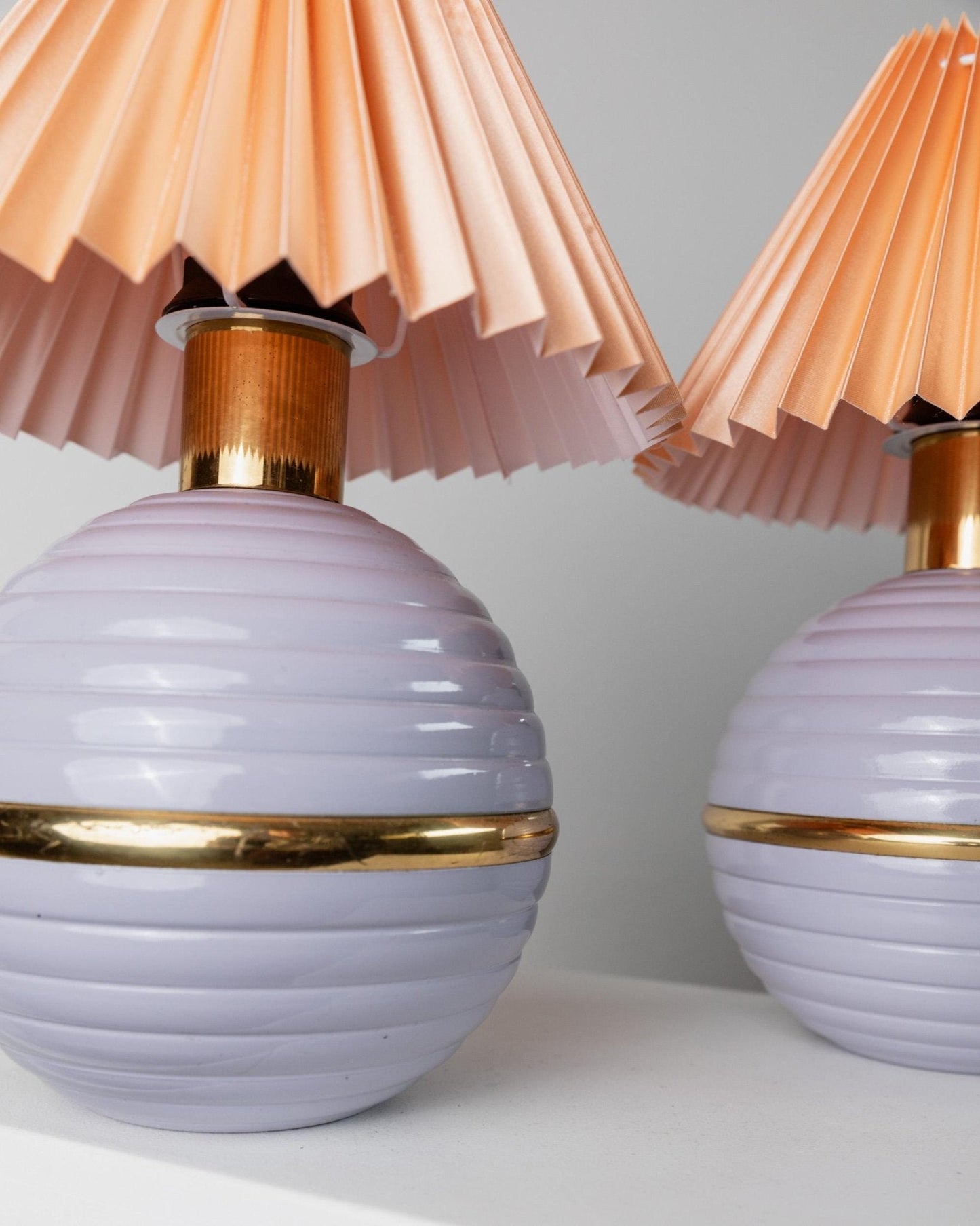 Set von 2 Vintage Tischlampen Lila Metall Pfirsich Plissee Italien 1980er