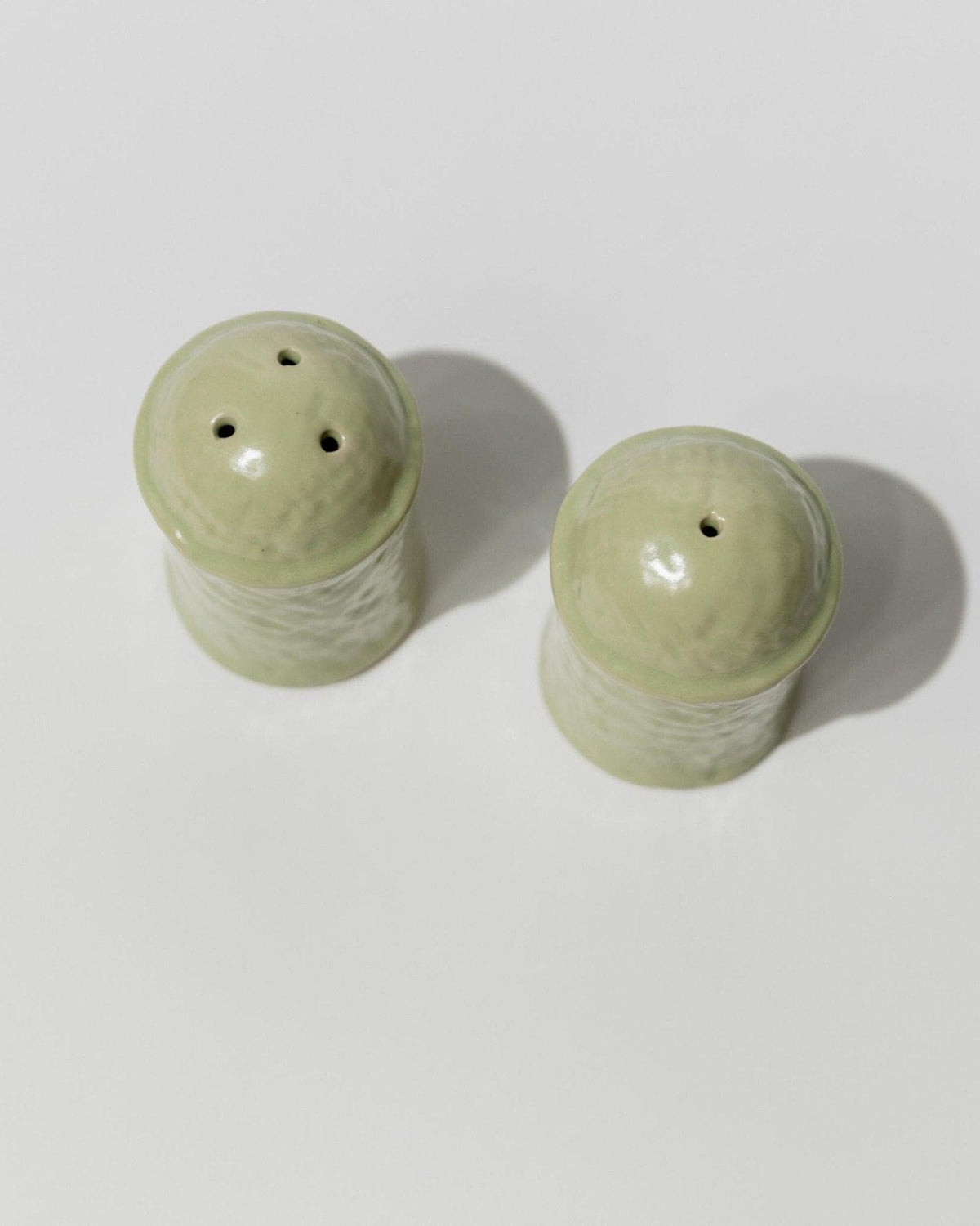 Salière et poivrière vintage en céramique Italie années 1970 design minimaliste