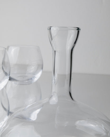 Vintage Trinkglas Set von 6 und Karaffe, klar, zeitloses Design, Italien 80er