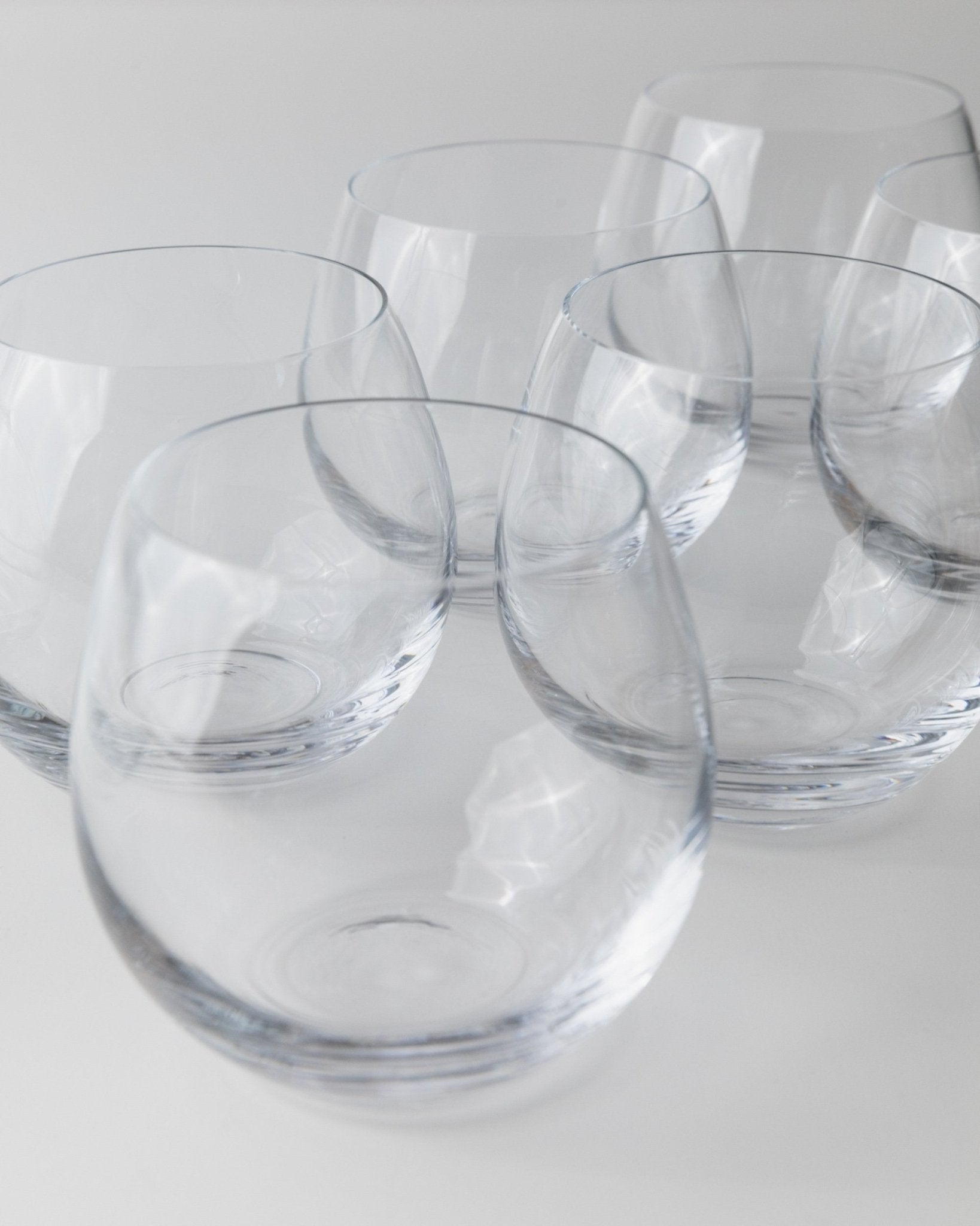 Vintage Trinkglas Set von 6 und Karaffe, klar, zeitloses Design, Italien 80er